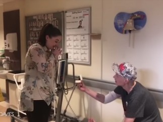 Propone matrimonio después de la quimioterapia