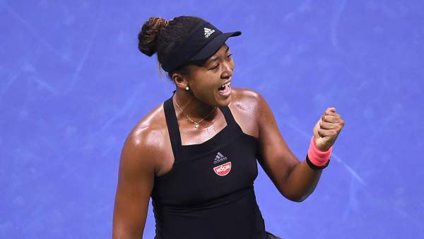 Naomi Osaka celebra un punto Naomi Osaka celebra un punto