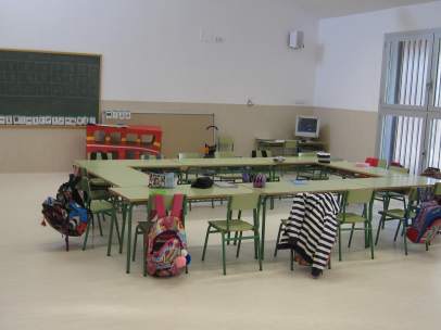 Aula De Un Colegio De Infantil Y Primaria