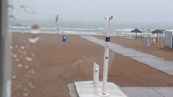 Playa de Gandia con lluvia Playa de Gandia con lluvia