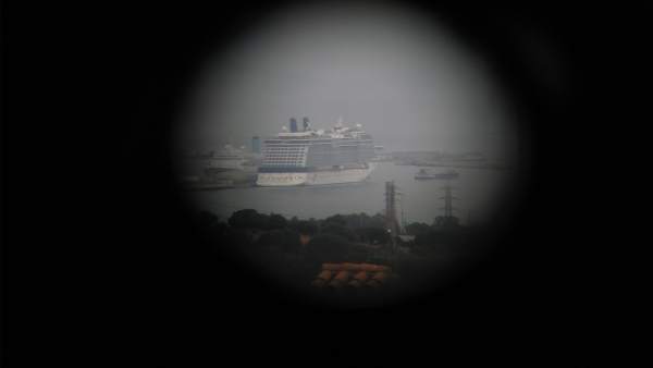 Crucero en el puerto de Gibraltar Crucero en el puerto de Gibraltar