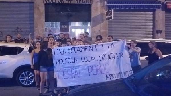 Grupos independentistas en Casal Voltor Negre de Palma Grupos independentistas en Casal Voltor Negre de Palma