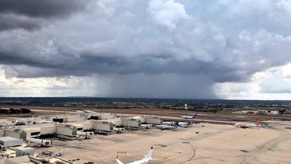 Tormenta en el aeropuerto de Palma, mal tiempo, recurso Tormenta en el aeropuerto de Palma, mal tiempo, recurso