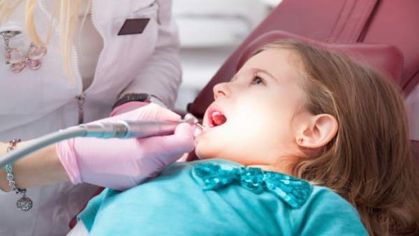 Cuándo deben los niños acudir al dentista Cuándo deben los niños acudir al dentista