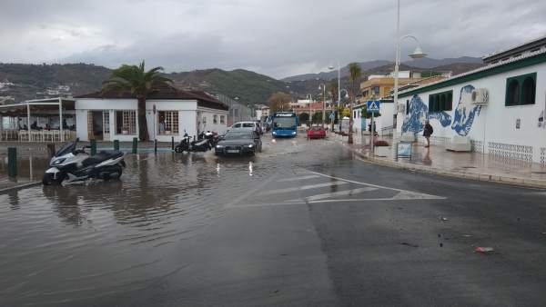 Efectos de la lluvia en Almuñécar-La Herradura (Granada) Efectos de la lluvia en Almuñécar-La Herradura (Granada)