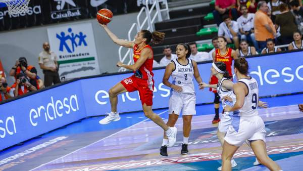España retoma la preparación con victoria sobrada ante Argentina en Cáceres España retoma la preparación con victoria sobrada ante Argentina en Cáceres