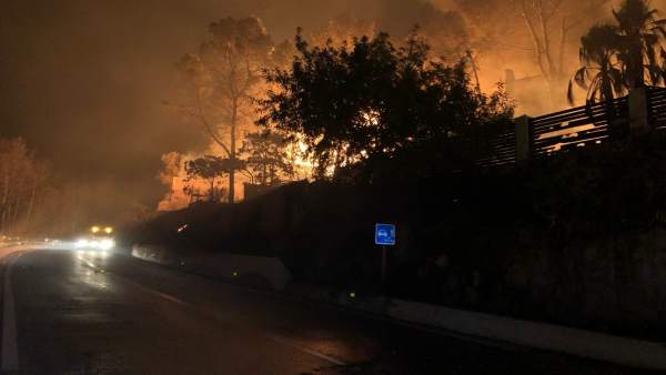 Incendio declarado en Llutxent (Valencia) en la parte afectada de Barx (Valencia Incendio declarado en Llutxent (Valencia) en la parte afectada de Barx (Valencia