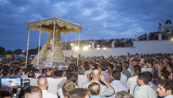 Procesión extraordinaria de la Virgen del Rocío Procesión extraordinaria de la Virgen del Rocío