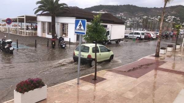 Zona afectada por lluvia cerca del mercado municipal Zona afectada por lluvia cerca del mercado municipal