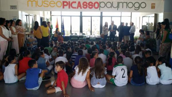 Inicio del curso escolar en Paymogo (Huelva). Inicio del curso escolar en Paymogo (Huelva).