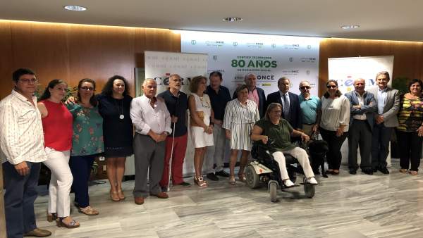 Valverde presenta las ayudas de accesibilidad del Plan de Vivienda Valverde presenta las ayudas de accesibilidad del Plan de Vivienda