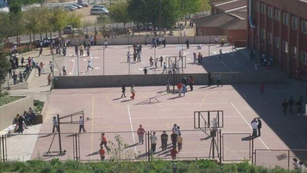 Patio colegio deportes deportivas niños escolares extraescolares ruido málaga Patio colegio deportes deportivas niños escolares extraescolares ruido málaga