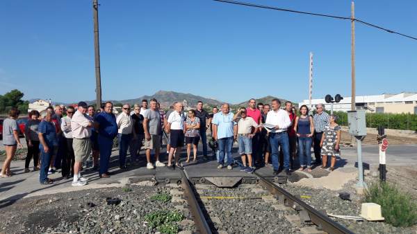 Imagen de la visita a las vías del tren Imagen de la visita a las vías del tren