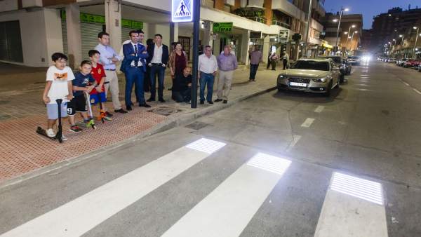 Paso de peatones 'inteligente' en Almería Paso de peatones 'inteligente' en Almería