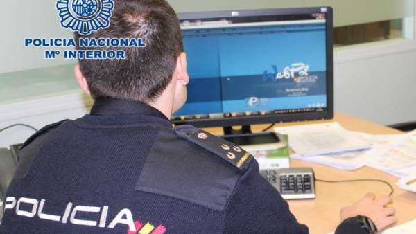 Agente de Policía Nacional Agente de Policía Nacional