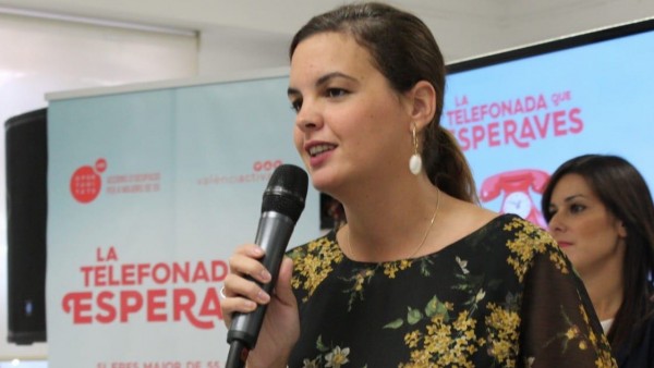 Sandra Gómez presenta el Telèfon de les Oportunitats Sandra Gómez presenta el Telèfon de les Oportunitats
