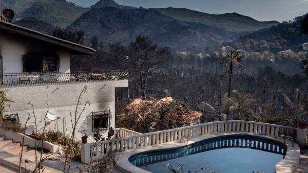 S'inicien les inspeccions de les vivendes afectades per l'incendi de Llutxent S'inicien les inspeccions de les vivendes afectades per l'incendi de Llutxent