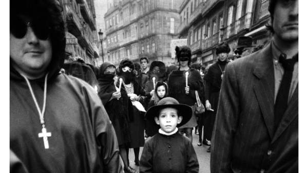 Formó parte del grupo AFAL, que renovaría la fotografía española a mediados del siglo XX Formó parte del grupo AFAL, que renovaría la fotografía española a mediados del siglo XX