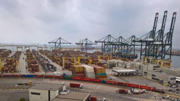 El Port de València aprovarà a l'octubre els plecs per a l'ampliació nord amb 1.000 milions d'inversió El Port de València aprovarà a l'octubre els plecs per a l'ampliació nord amb 1.000 milions d'inversió