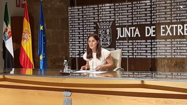 Gil Rosiña en rueda de prensa hoy tras el Consejo de Gobierno de la Junta Gil Rosiña en rueda de prensa hoy tras el Consejo de Gobierno de la Junta