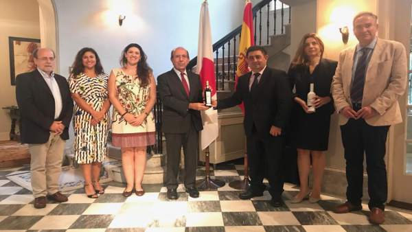Encuentro con el embajador español en Japón Encuentro con el embajador español en Japón