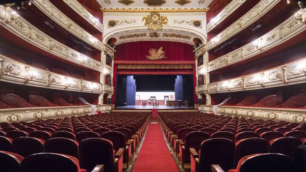 La Generalitat llançarà una "targeta cultural" que bonificarà l'adquisició de productes culturals La Generalitat llançarà una "targeta cultural" que bonificarà l'adquisició de productes culturals