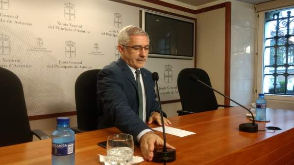 Gaspar Llamazares. Gaspar Llamazares.