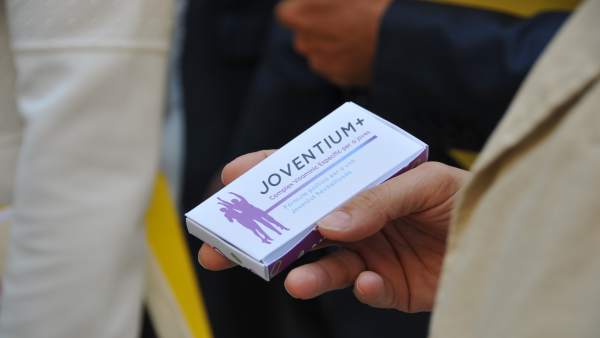 Acto del Consell de la Joventut en las puertas de Les Corts Acto del Consell de la Joventut en las puertas de Les Corts