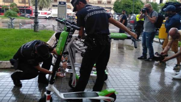 Patinetes retirados por la Policía Local de València la pasada semana Patinetes retirados por la Policía Local de València la pasada semana
