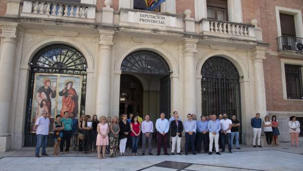Fn. La Diputación Muestra Su Repulsa Contra La Violencia De Género Fn. La Diputación Muestra Su Repulsa Contra La Violencia De Género