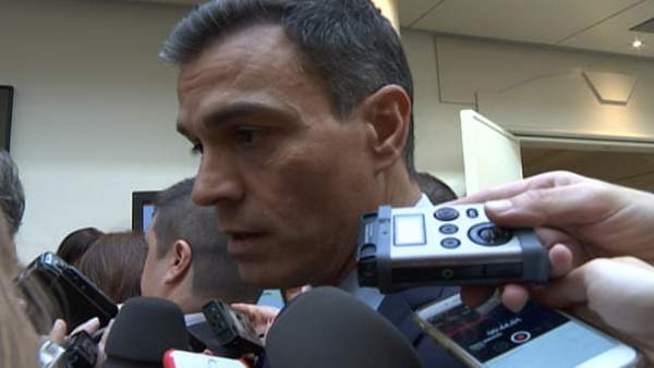 Pedro Sánchez descarta cesar a Carmen Montón Pedro Sánchez descarta cesar a Carmen Montón