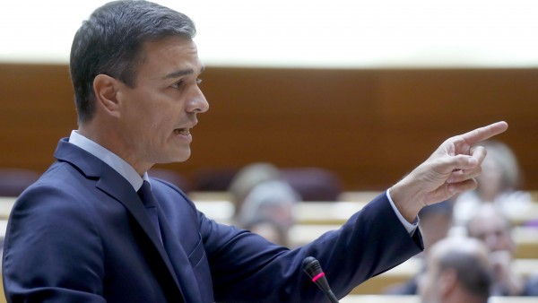 Pedro Sánchez en el pleno del Senado Pedro Sánchez en el pleno del Senado
