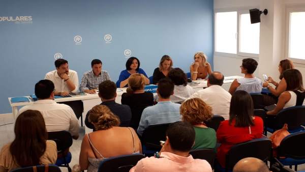 El PP analiza la educación El PP analiza la educación