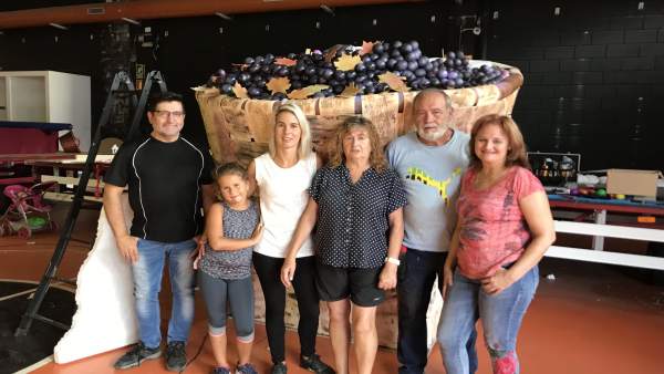 Elaboración de una carroza Elaboración de una carroza