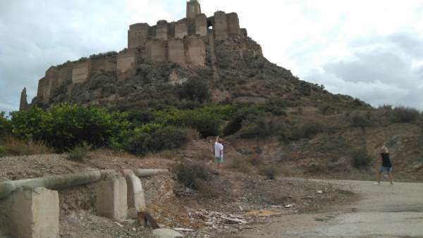 BASURAS, ESCOMBROS, CASTILLO DE MONTEAGUDO BASURAS, ESCOMBROS, CASTILLO DE MONTEAGUDO