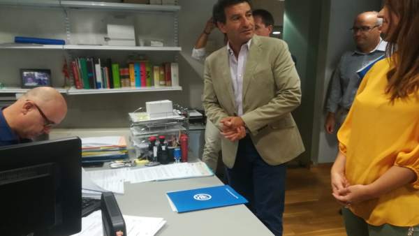 El presidente del PP balear, Biel Company registra la propuesta de rebaja fiscal El presidente del PP balear, Biel Company registra la propuesta de rebaja fiscal