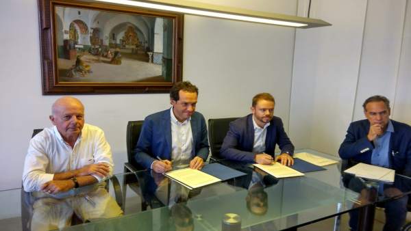 Alcalde José Tur, conseller balear Marc Pons y David Ribas Alcalde José Tur, conseller balear Marc Pons y David Ribas