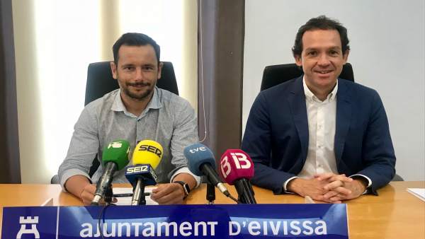 Alcalde de Ibiza, Rafael Ruix, y conseller de Movilidad, Marc Pons Alcalde de Ibiza, Rafael Ruix, y conseller de Movilidad, Marc Pons