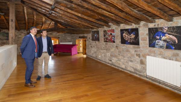El consjero en la exposición El consjero en la exposición
