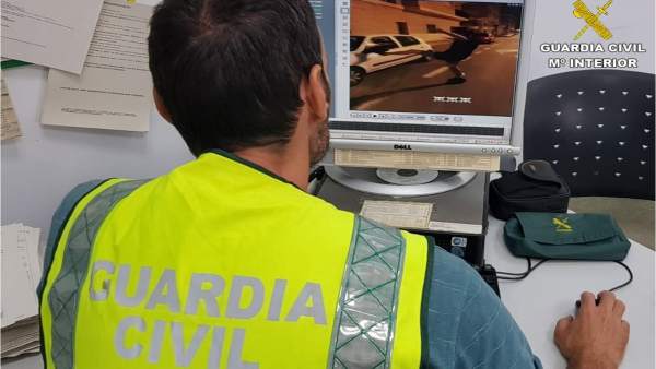 Un guardia civil en la investigación Un guardia civil en la investigación