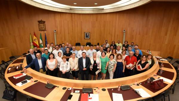 Reunión de Diputación y ayuntamientos sobre el ciclo integral del agua Reunión de Diputación y ayuntamientos sobre el ciclo integral del agua