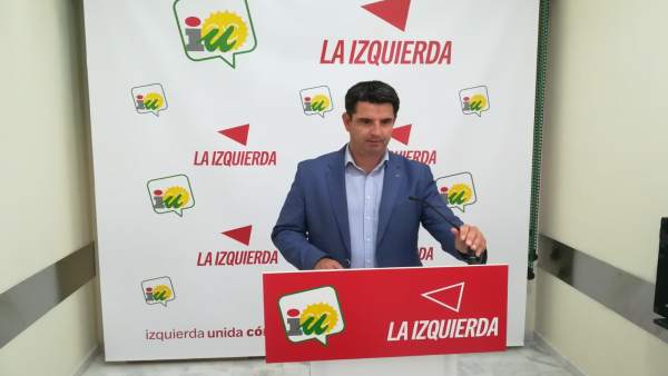 Pedro García en la sede de IU Pedro García en la sede de IU