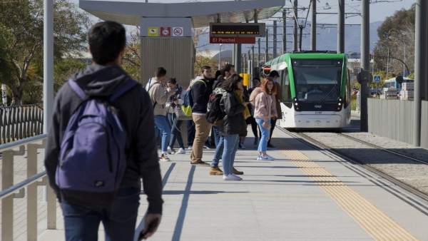 Usuarios del metro de Málaga Usuarios del metro de Málaga