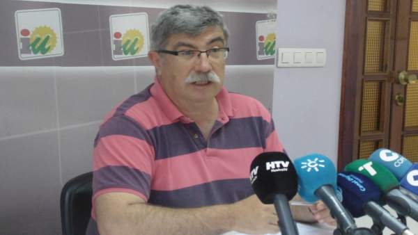 El concejal de IULV-CA en el Ayto de Huelva, Juan Manuel Arazola. El concejal de IULV-CA en el Ayto de Huelva, Juan Manuel Arazola.