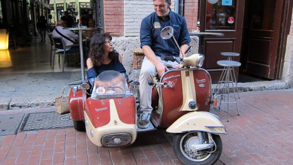 Presentación I Asamblea Nacional del Vespa Club Valladolid 12-9-2018 Presentación I Asamblea Nacional del Vespa Club Valladolid 12-9-2018