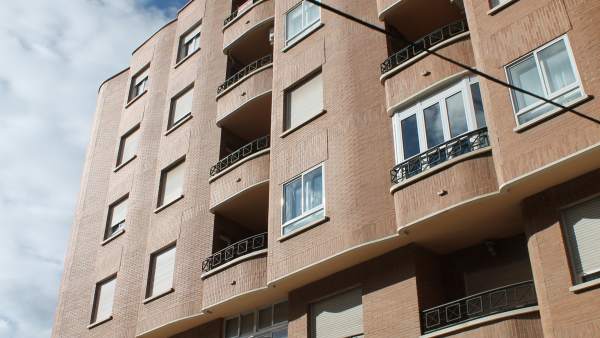 La compravenda de vivendes es dispara un 25,7% al juliol a la Comunitat La compravenda de vivendes es dispara un 25,7% al juliol a la Comunitat