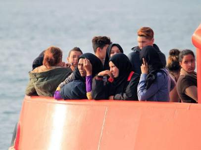 Inmigrantes rescatados en el Estrecho