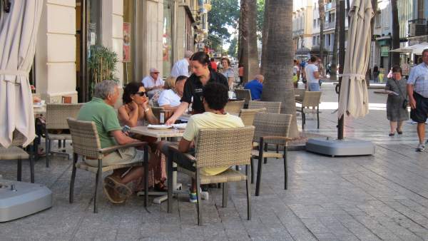 Terraza, bar, centro, camarero, establecimientos, hostelería, turismo Terraza, bar, centro, camarero, establecimientos, hostelería, turismo
