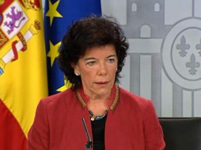 Celaá tacha debate sobre tesis como intento de "abatir" al Gobierno