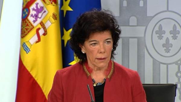 Celaá tacha debate sobre tesis como intento de "abatir" al Gobierno Celaá tacha debate sobre tesis como intento de "abatir" al Gobierno